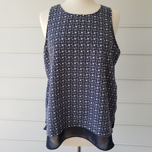 GAP Tops - 🌿GAP Geometric Print Tank Top